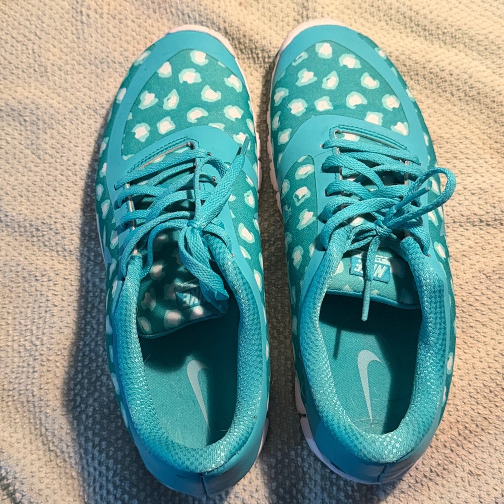 Nike Free Running Shoe  5.0 Teal White Size 9
